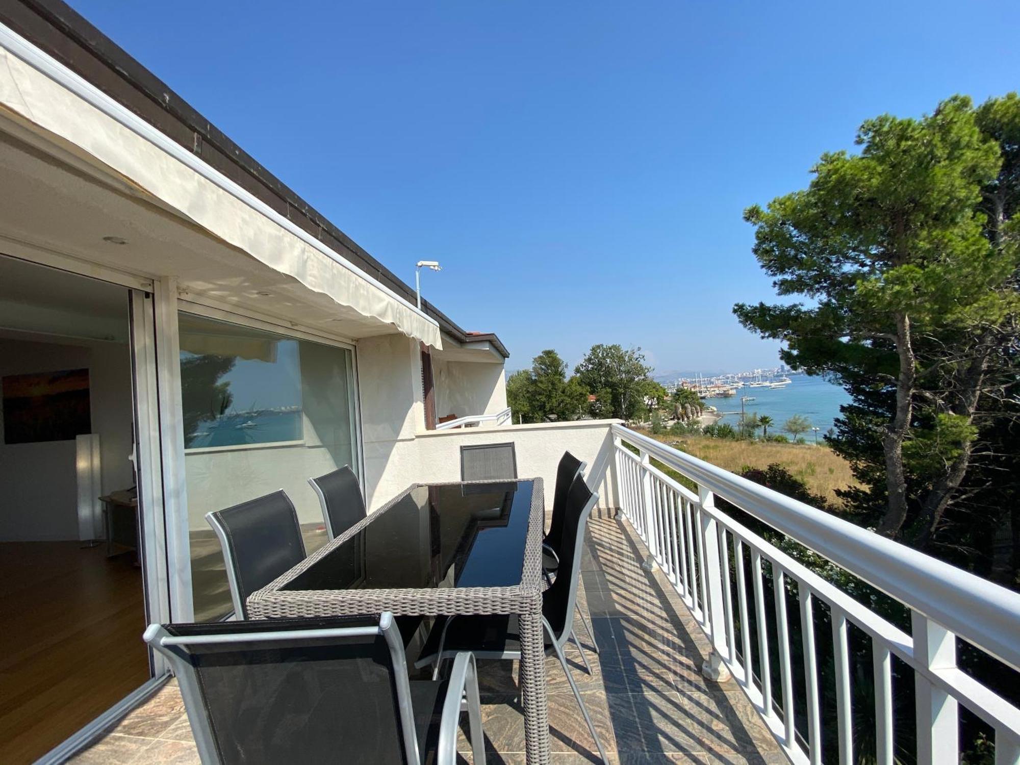 Villa Flora Kaštela 外观 照片
