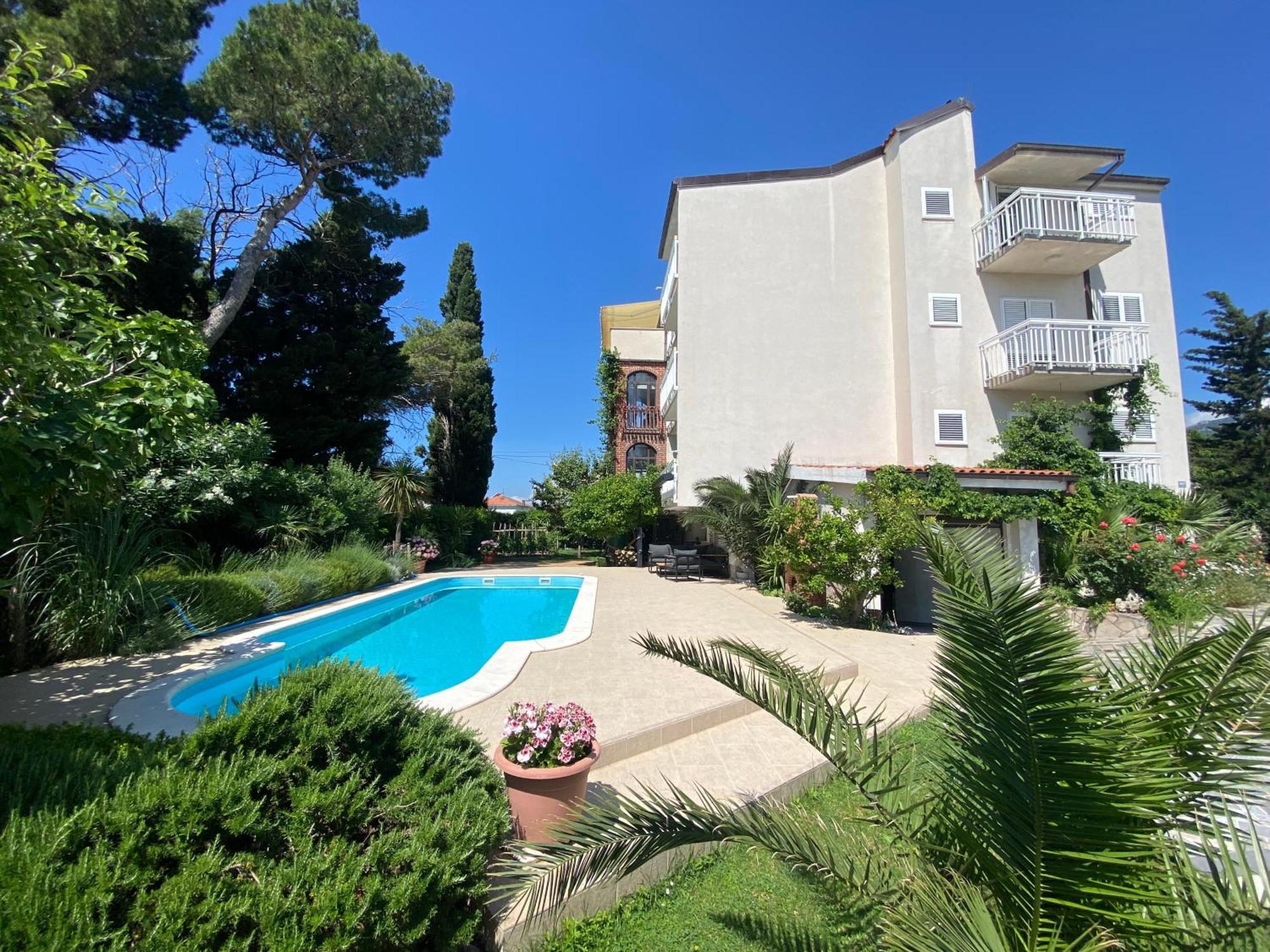 Villa Flora Kaštela 外观 照片