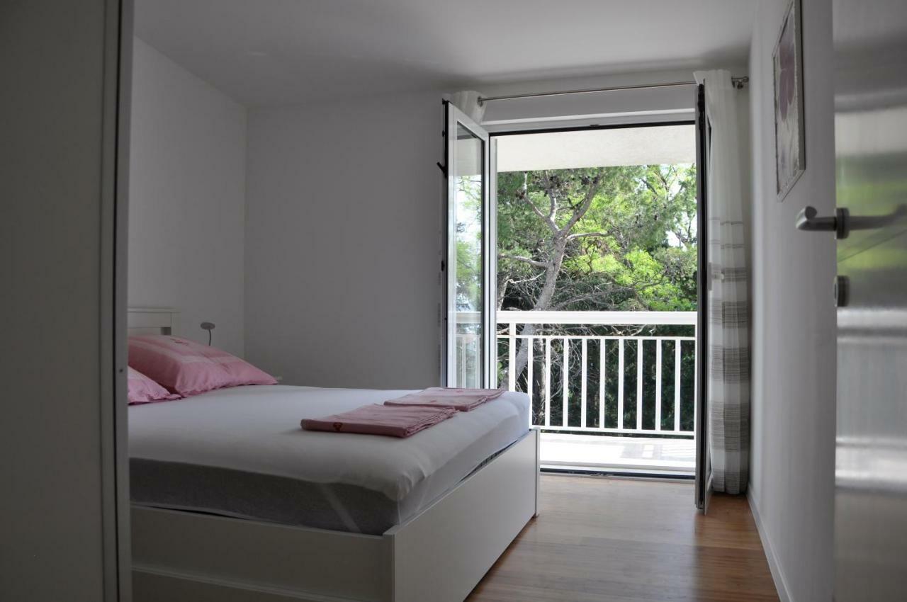 Villa Flora Kaštela 外观 照片